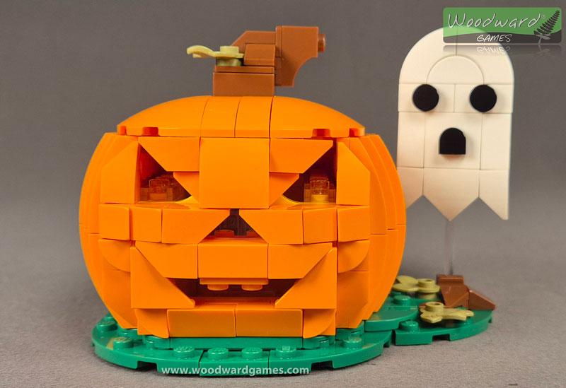 LEGO Halloween pumpkin and ghost - LEGO Jack-o'-lantern by Woodward Games